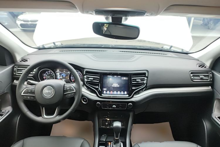 Used Jeep Commander 2018 2.0T Two-Wheel Drive Enjoy Edition China V
