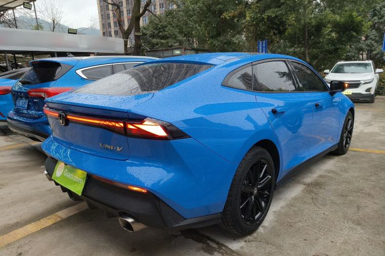 Used CHANGAN UNI-V 2022 1.5T Prestige Version
