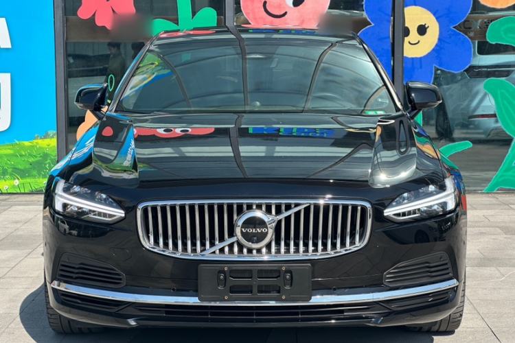 Used Volvo S90 New Energy 2022 T8 eDrive Hybrid Luxury Edition