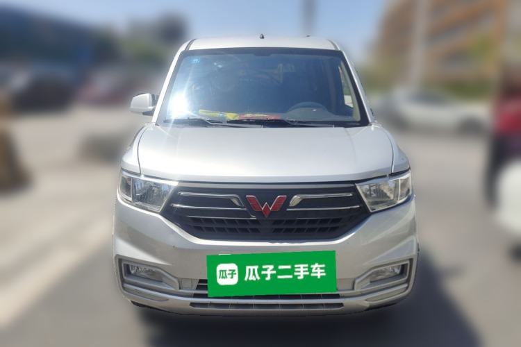 Used Wuling Hongguang V 2021 1.5L Enjoyment Edition LAR