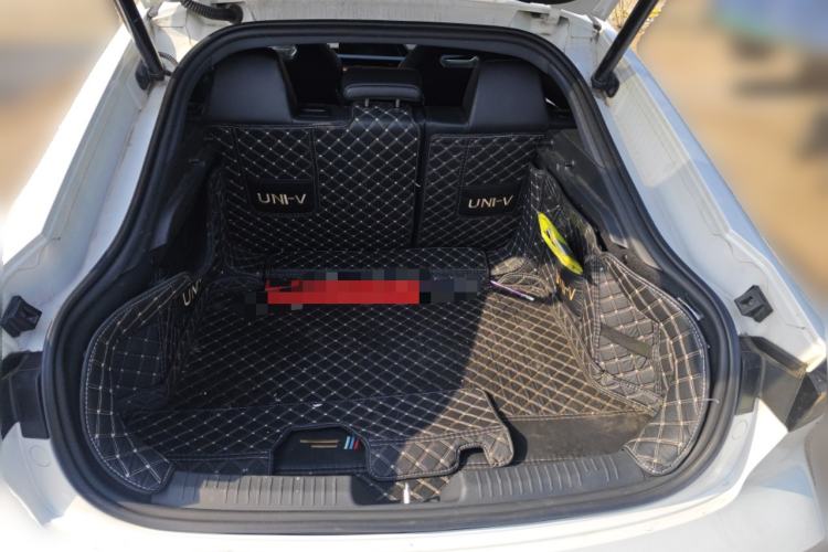 Used Changan UNI-V 2023 1.5T Prestige Model