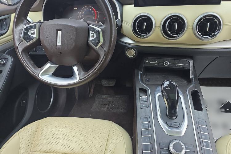 Used Wey VV6 2020 2.0T Two-Wheel Drive Smart Enjoyment+