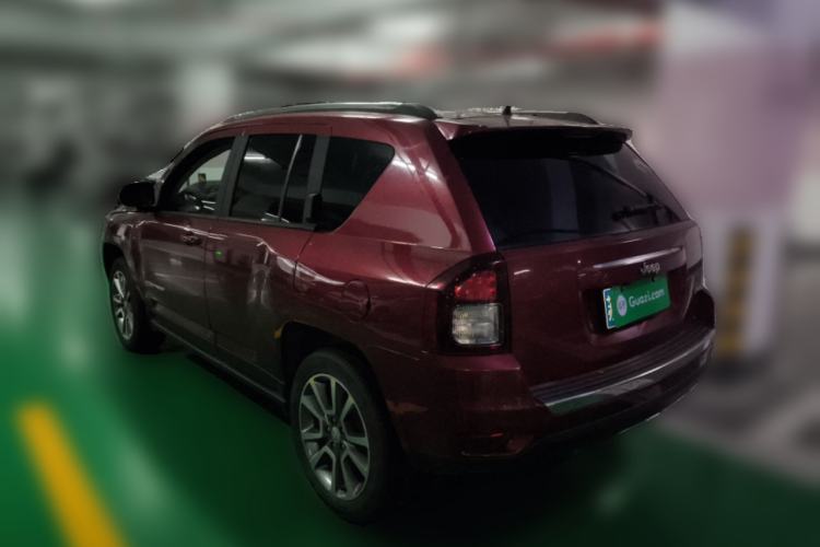 Used Jeep Compass 2014 2.0L two-wheel drive luxury version
