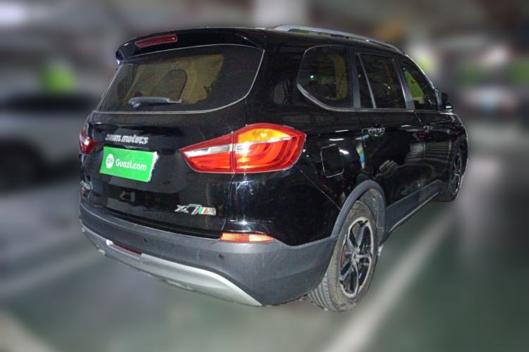 Used SWM X7 2017 1.5T Automatic Smart Enjoyment Version 7 Seats Rear Right 45 Deg