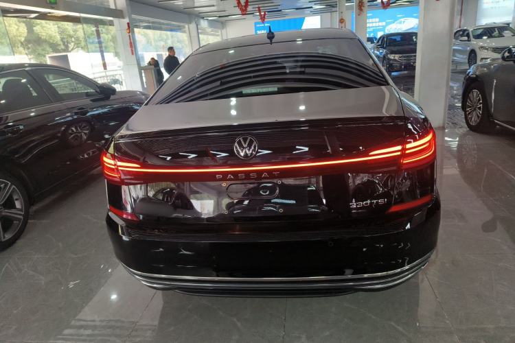 Used Volkswagen Passat 2023 330TSI Luxury Edition
