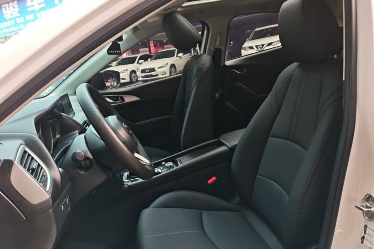 Used Mazda 3 Axela 2017 Sedan 1.5L Automatic Luxury Model Emission Standard China V