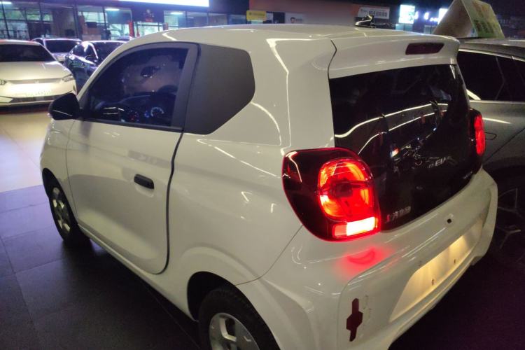 Used Roewe Clever 2021 302 km New Four-Seater Super-Efficient Version Rear Left 45 Deg