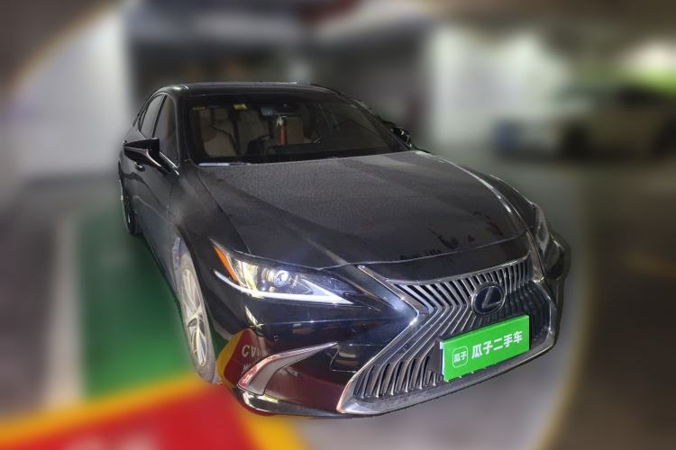 Used Lexus ES 2018 300h Premier Edition China V Standard
