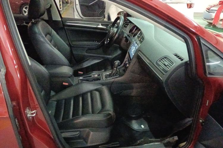 Used Volkswagen Golf 2016 230TSI Automatic Luxury Version