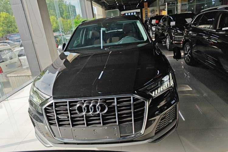 Used Audi Q7 2023 45 TFSI quattro S line Sport model Front