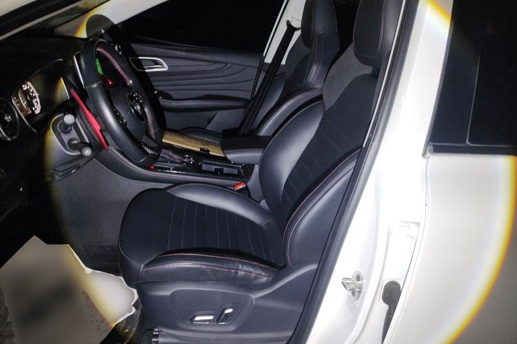 Used MG HS 2018 20T Automatic Two-Wheel Drive Hormone Passion Edition China V Standard
