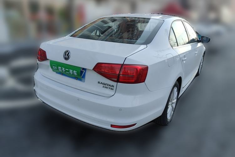 Used Volkswagen Sagitar 2015 230TSI Automatic Comfort Version Rear Right 45 Deg