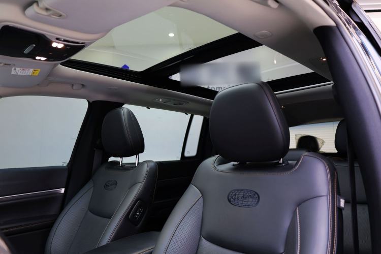 Used Jeep Grand Commander 2018 2.0T Four-Wheel Drive Smart Enjoyment Version China V Emission Standard
