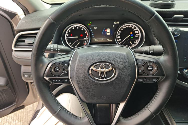 Used Toyota Camry 2019 Revised Version 2.0G Luxury Edition
