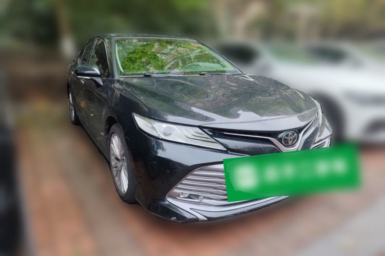 Used Toyota Camry 2018 2.5G Luxury Edition Front Right 45 Deg
