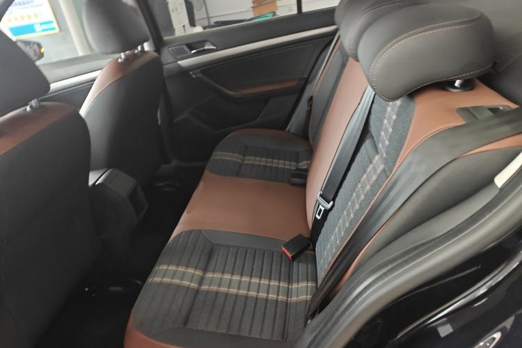 Used Volkswagen Lavida 2019 Lavida Start 1.5L Automatic Comfort Edition China VI Standard Left Rear Seat