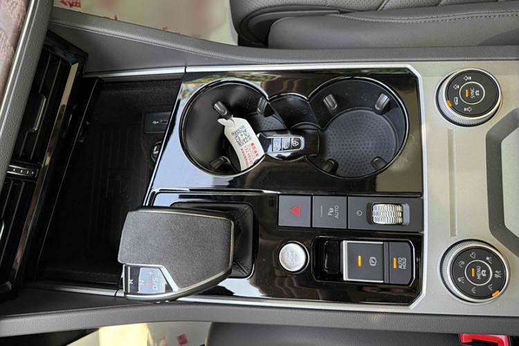 Used Volkswagen Touareg 2022 3.0 TSI Luxury Edition Black Diamond Sport Package
