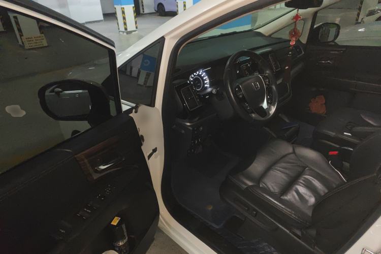 Used Honda Elysion 2016 2.4L Supreme Edition Driver Seat