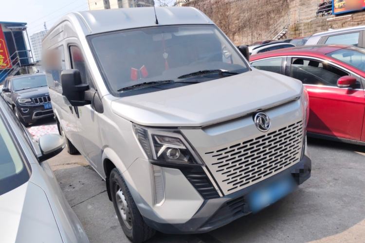 Used Dongfeng Yufeng Yufeng 2023 V9+ 2.0T Manual Front-Wheel-Drive Multi-Function Mid-Roof Van with 7/8/9 Seats
