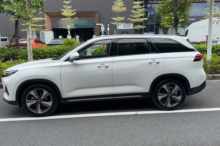 Used CHANGAN X7 PLUS 2024 1.5T Automatic Luxury 7-Seater
