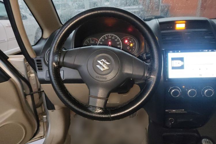 Used Suzuki SX4 S-Cross 2012 1.6L Manual - Practical Upgraded Version Steering Wheel