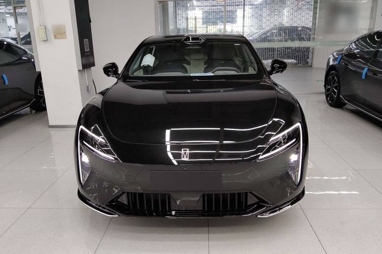 Used Avatr 06 2025 Max All-Electric Version