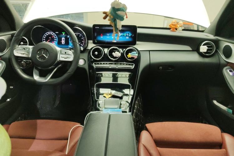 Used Mercedes-Benz C-Class 2020 Restyled C 260 Sport Edition Center Console