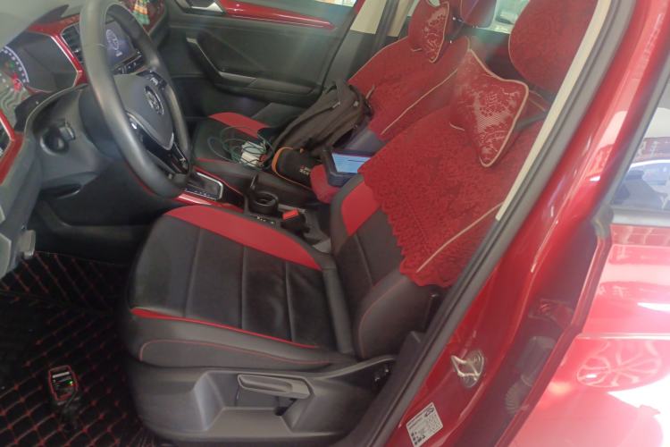 Used Volkswagen T-ROC 2018 280TSI DSG Two-Wheel-Drive Comfort Version China V Standard