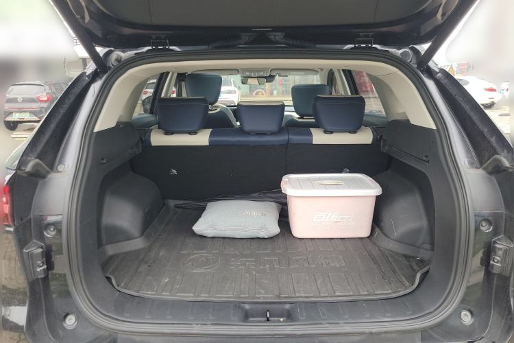 Used Dongfeng Aeolus Huge 2022 Mach Dual-Motor 1.5T MHD Dare-to-Dream Edition