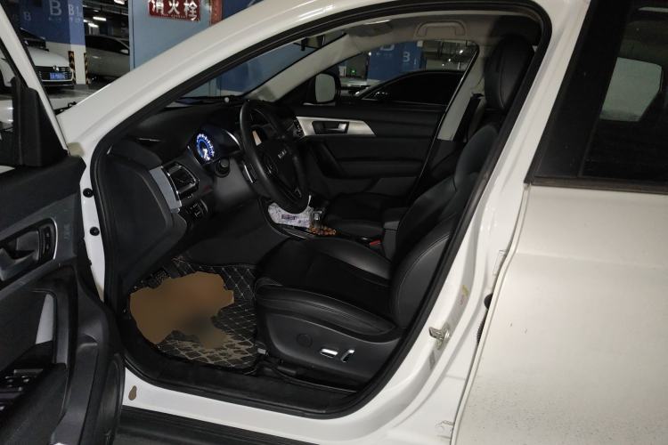 Used Haval H2 2018 Chuanxiang Edition 1.5T Dual-Clutch Two-Wheel Drive ZhiShang Model China V Standard Driver Seat