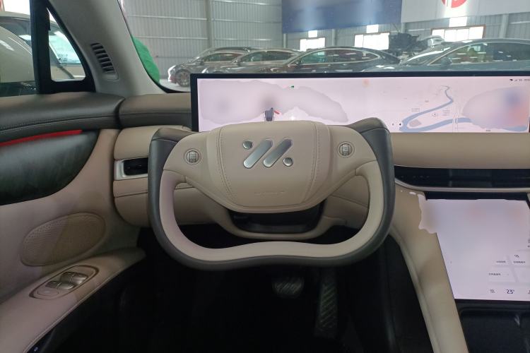 Used IM LS6 2023 Max Standard Edition
