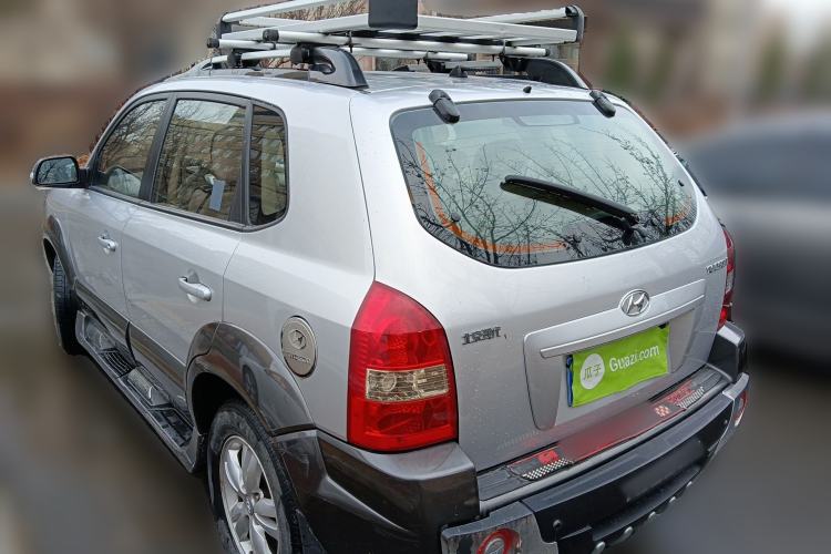 Used Hyundai Tucson 2009 2.0L Automatic Two-Wheel Drive with Sunroof