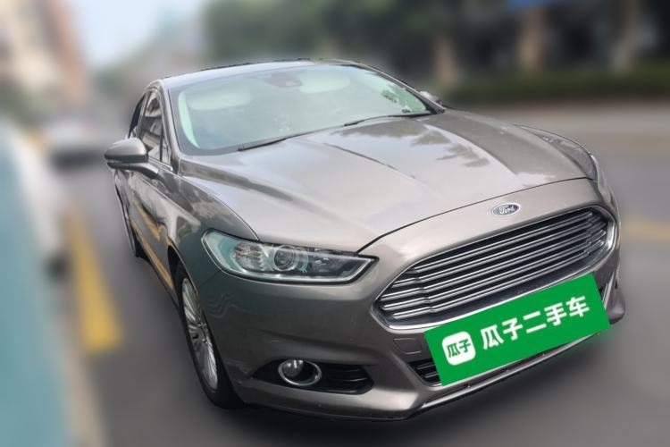 Used Ford Mondeo 2013 2.0L GTDi 200 Fashion Edition Front Right 45 Deg