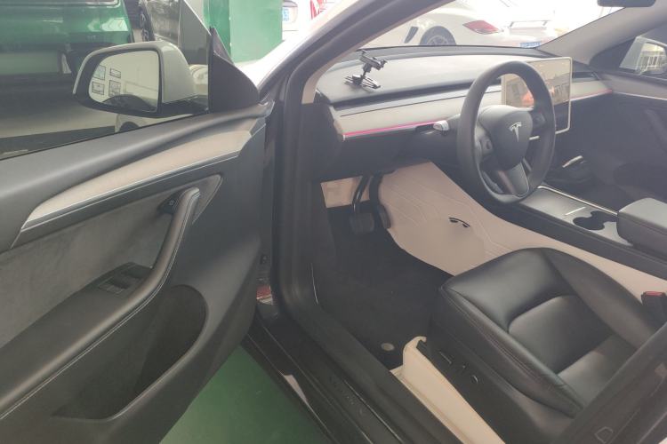 Used Tesla Model Y 2024 Rear-Wheel-Drive Version
