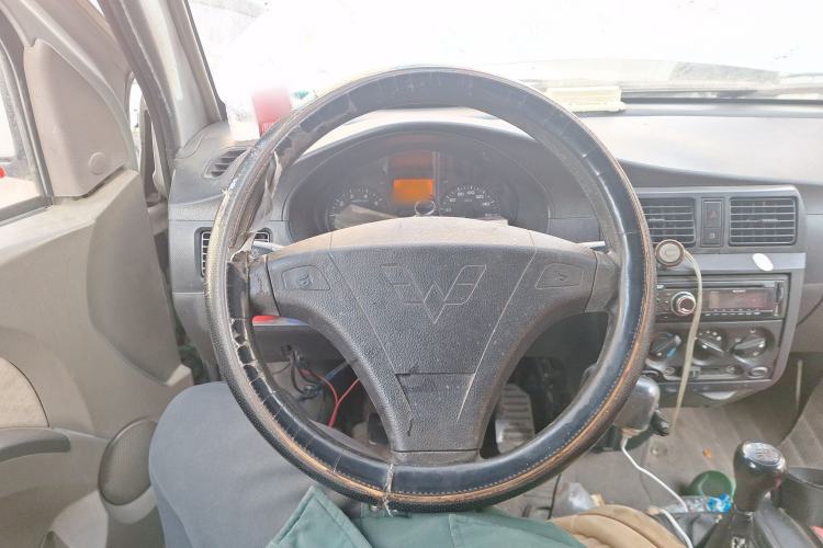 Used Wuling Rongguang 2011 1.2L Base Version