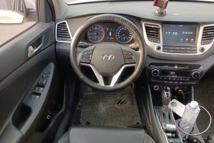 Used Hyundai Tucson 2018 1.6T Dual-Clutch Two-Wheel Drive 15th Anniversary Special Edition