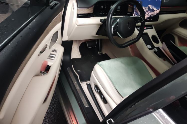 Used Hima AITO M5 2022 Extended-Range Four-Wheel Drive Performance Version
