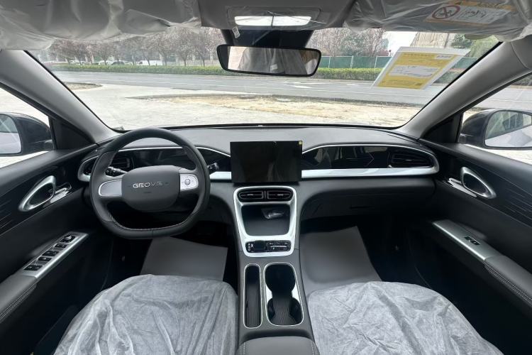 Used Geely Galaxy Geome 2026 Model 310km Youth Edition Interior 1