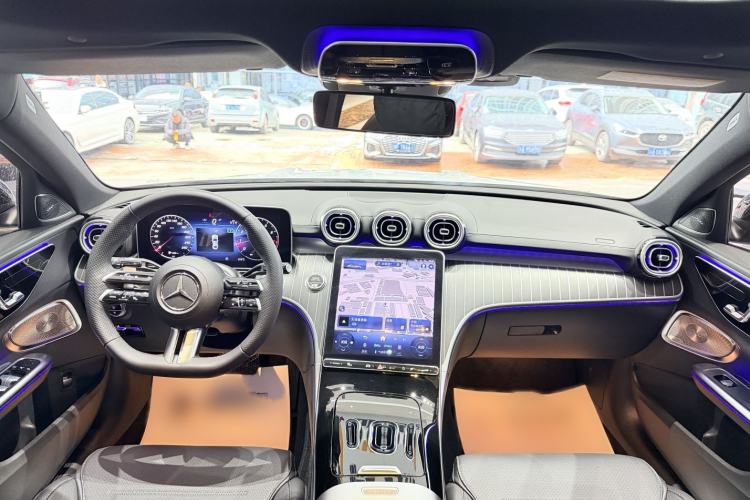 Used Mercedes-Benz C-Class 2023 Restyled C 260 L Night Edition Sports Version Interior 3