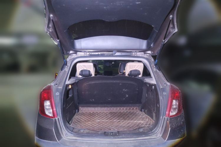 Used Buick Encore 2013 1.4T Automatic All-Wheel Drive Flagship Edition Trunk