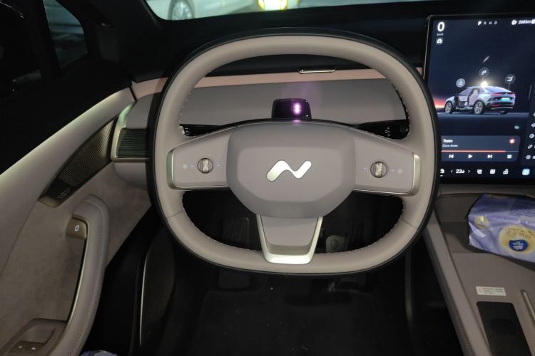 Used ONVO L60 2024 60 kWh Rear-Drive Version
