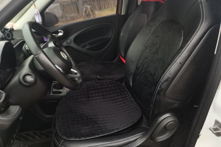 Used smart forfour 2016 1.0L 52 kW Passion Edition Left Front Seat