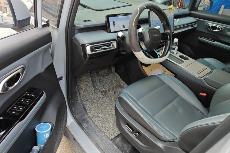 Used AION Y 2022 Plus 70 Smart Edition Driver Seat