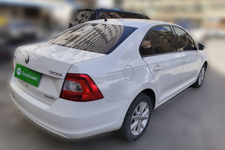 Used Skoda Rapid 2016 1.6L Automatic Chuanxing Edition Rear Right 45 Deg