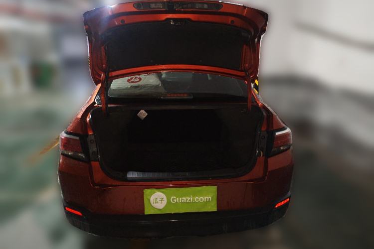 Used Venucia D60 2020 1.6L XL CVT Enjoyment Edition Trunk