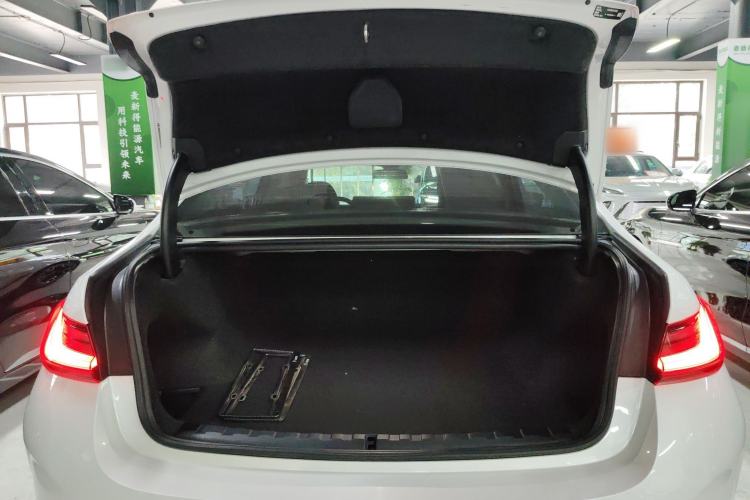 Used BMW i3 2023 eDrive 40 L Midnight Edition
