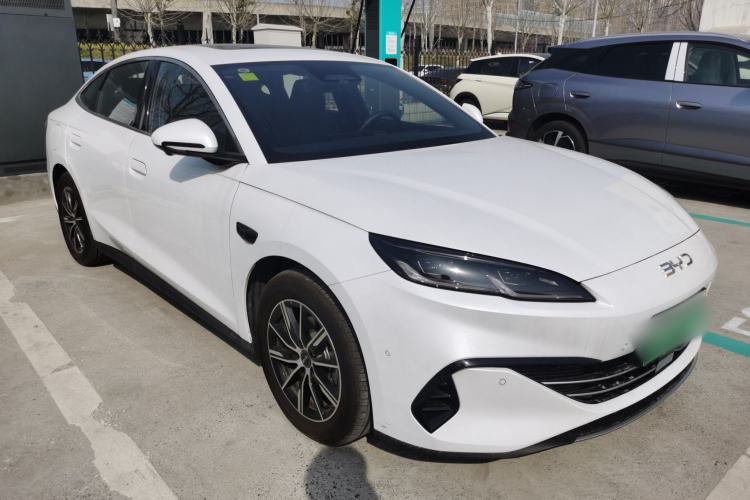 Used BYD Seal 06 New Energy 2025 DM-i Smart Drive 120KM Deluxe Model Front Right 45 Deg