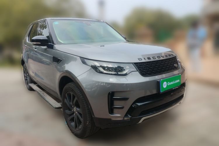 Used Land Rover Discovery 2020 2.0T 30th Anniversary Special Edition Front Right 45 Deg