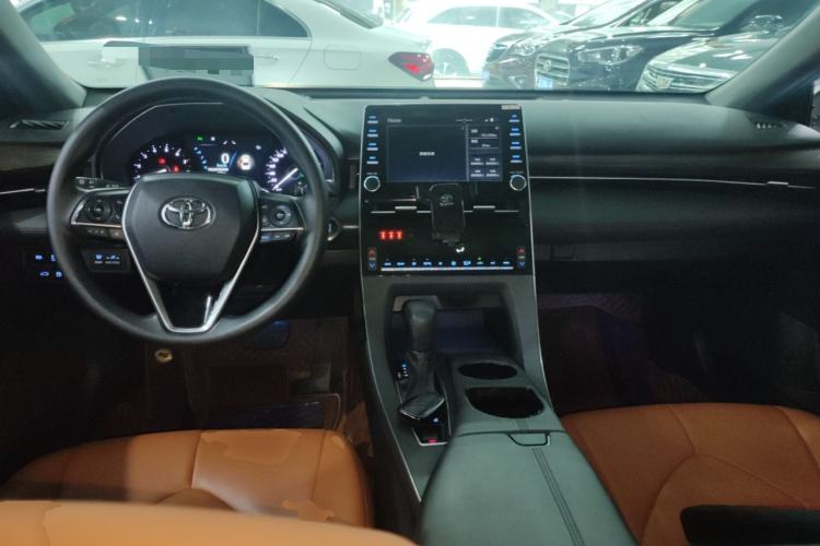 Used Toyota Avalon 2019 2.5L Ambition Version China VI Standard
