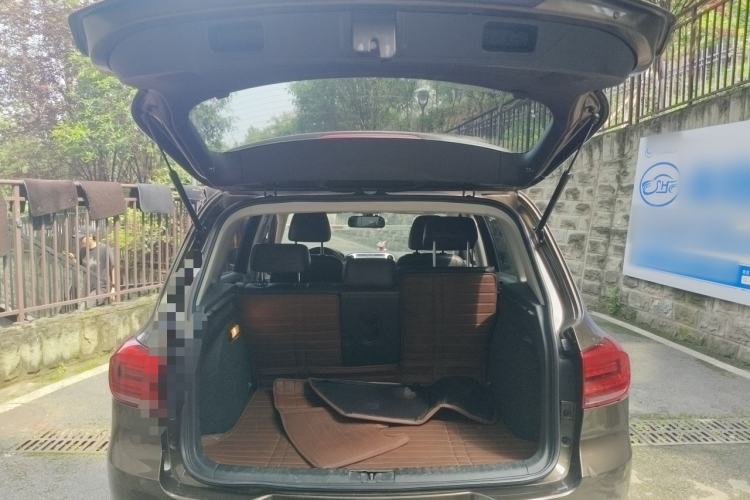 Used Volkswagen Tiguan 2015 1.8TSI Automatic All-Wheel Drive Comfort Edition Trunk